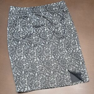 WORTHINGTON Women's 8 Black and Silver Lace Skirt Pencil Slit Fitted New